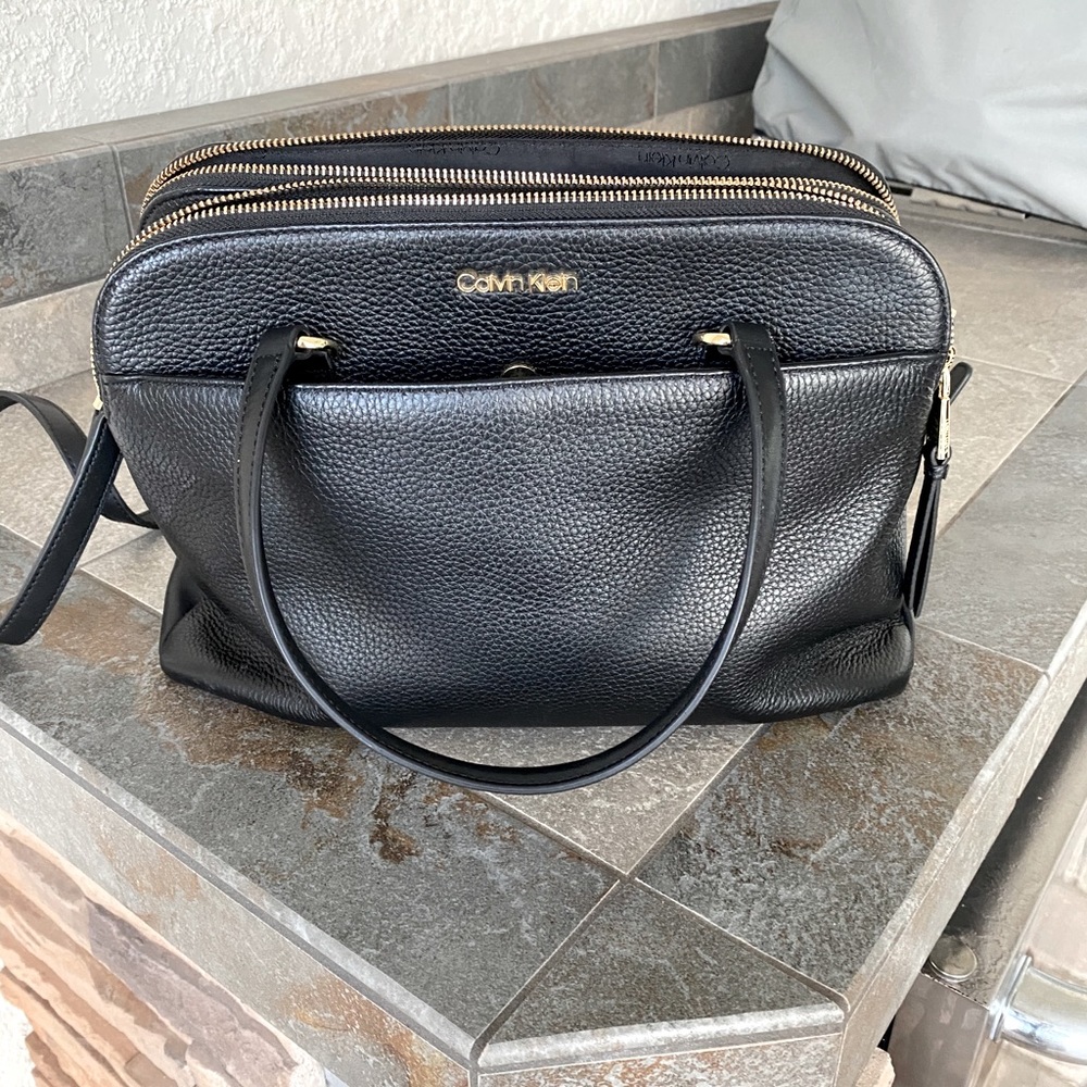MAKE AN OFFER! REDUCED PRICE- Calvin Klein purse